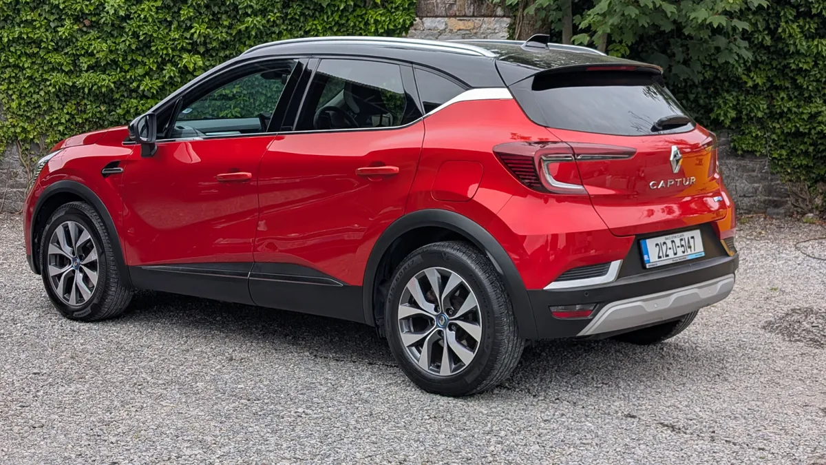 2021 Renault Captur Plug In Hybrid - Image 3