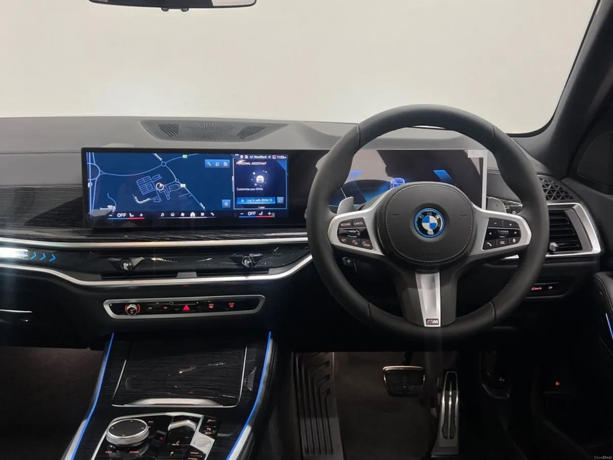 BMW X5 xDrive50e M Sport PRO PACK / PAN SUNROOF / - Image 5