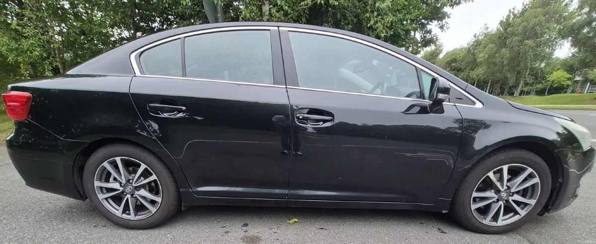 Toyota Avensis 2014 - Image 2
