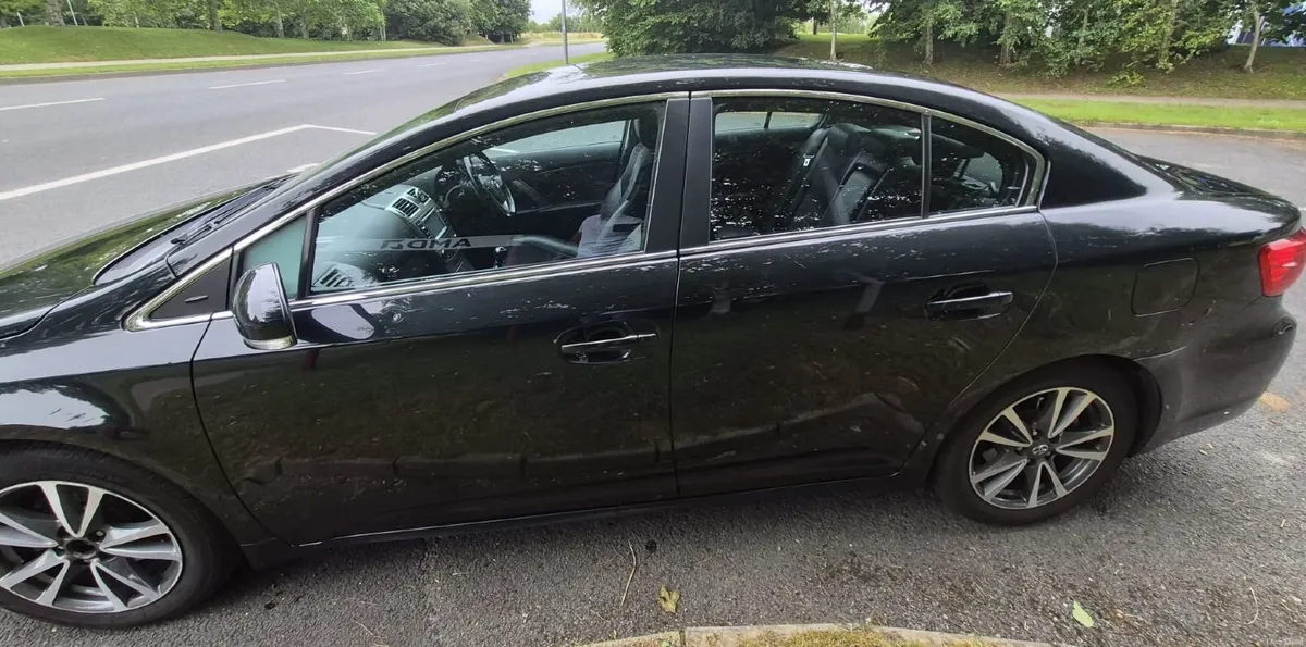 Toyota Avensis 2014 (Fresh  NCT valid till Aug'27) - Image 6