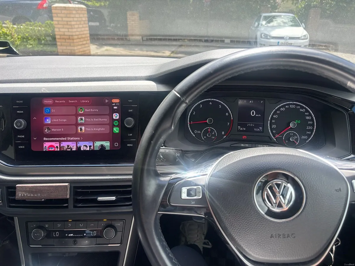 182 Volkswagen Polo 1.0- Automatic - Image 2
