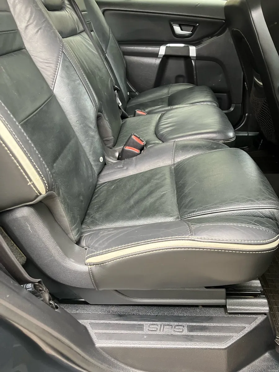 Volvo XC90 - Image 6