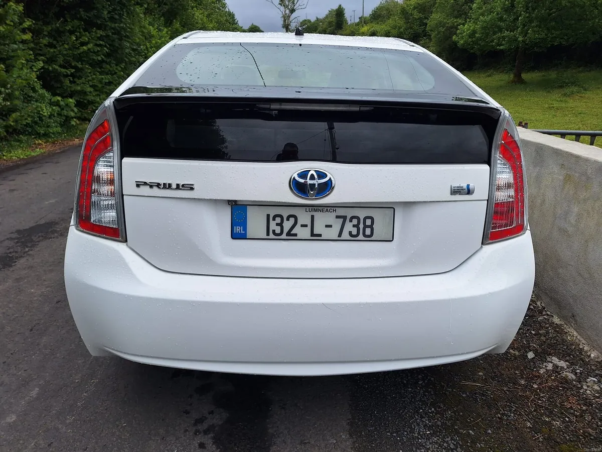 2013 Toyota Prius - Image 4
