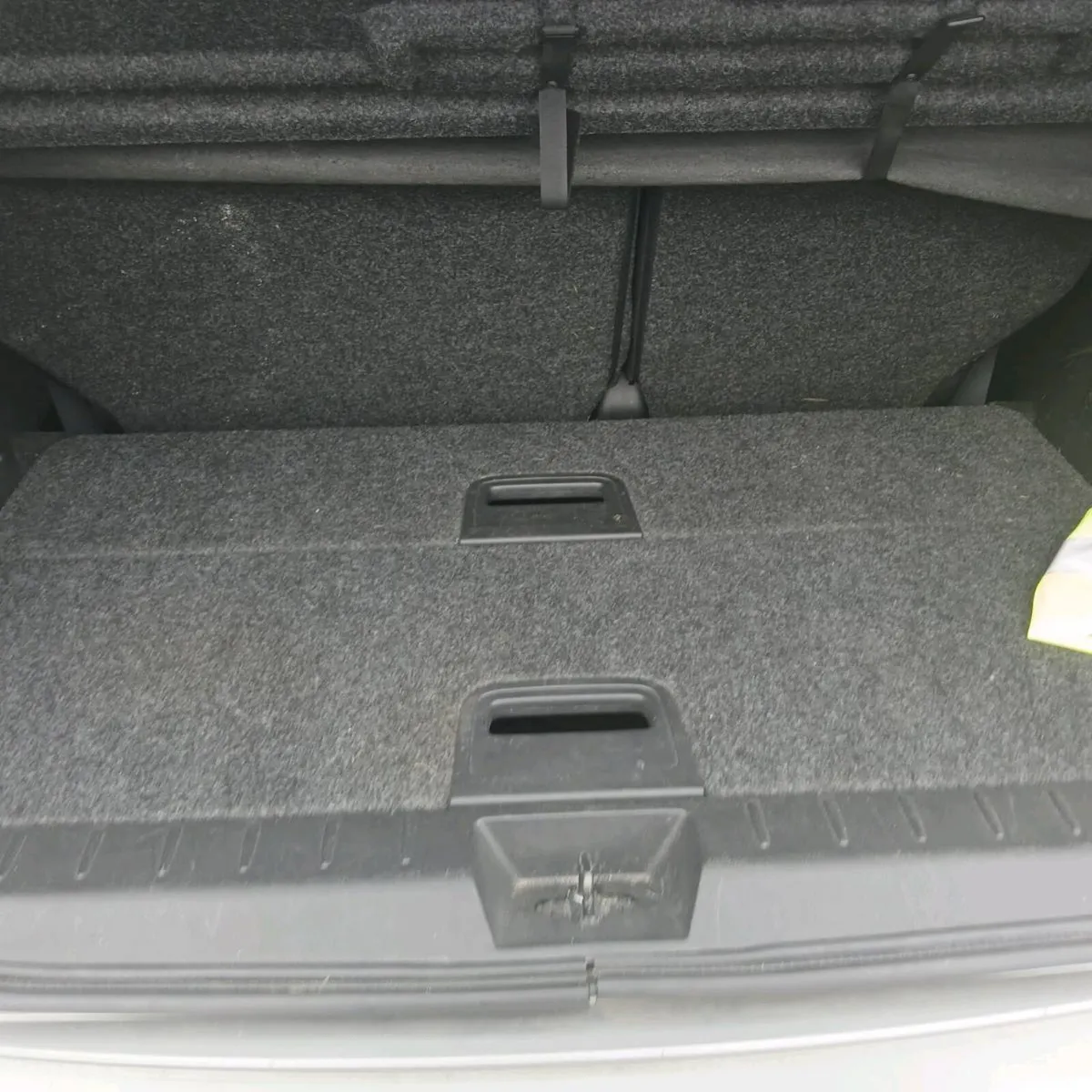 Car - Image 3