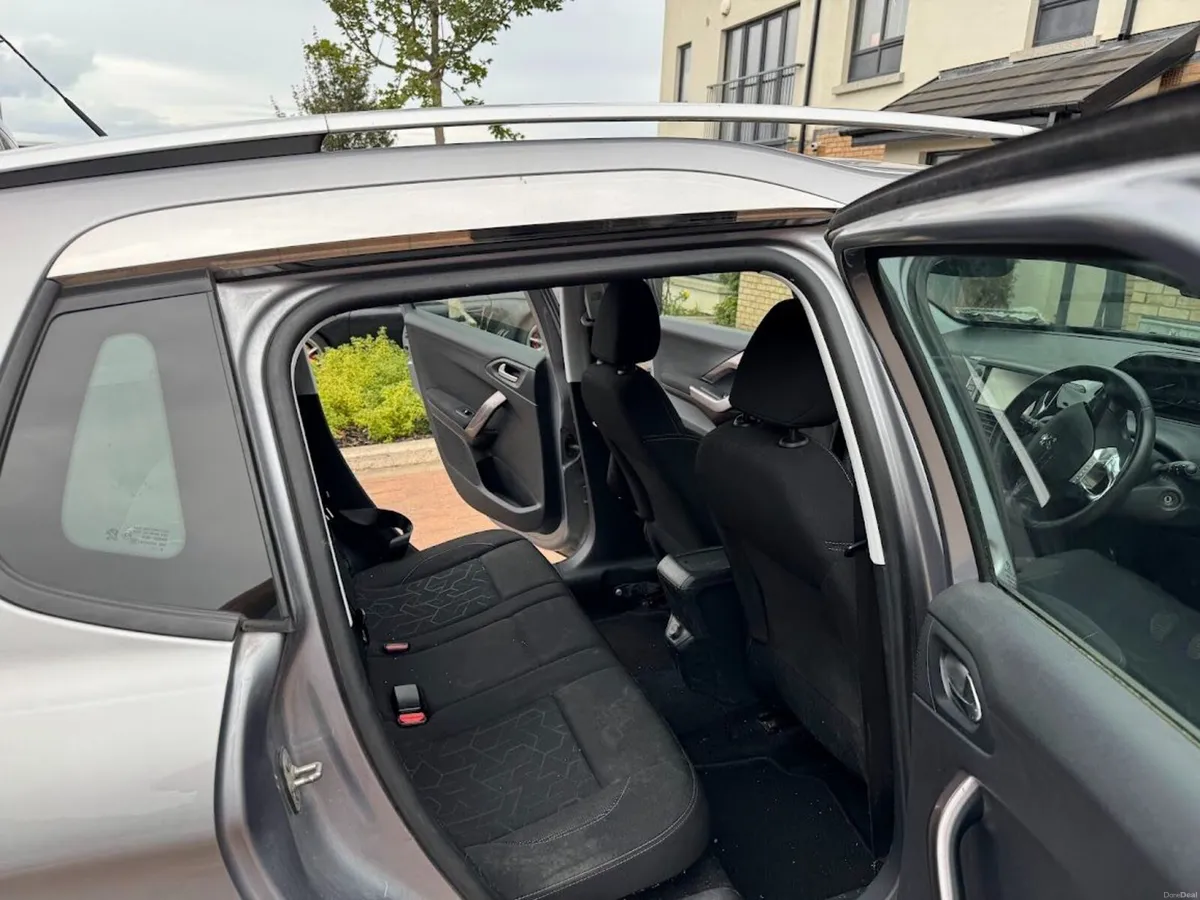 Peugeot 2008 2015 - Image 2