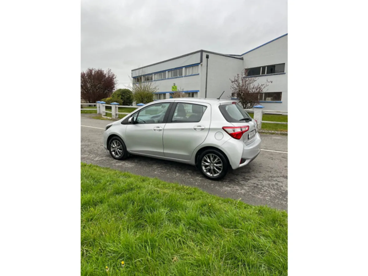 Toyota Yaris 1.0 LUNA 4DR - Image 6