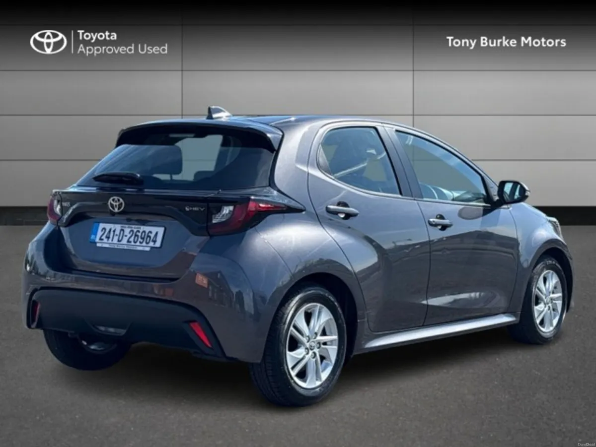 Toyota Yaris - Hybrid - New Generation - Luna Edit - Image 2