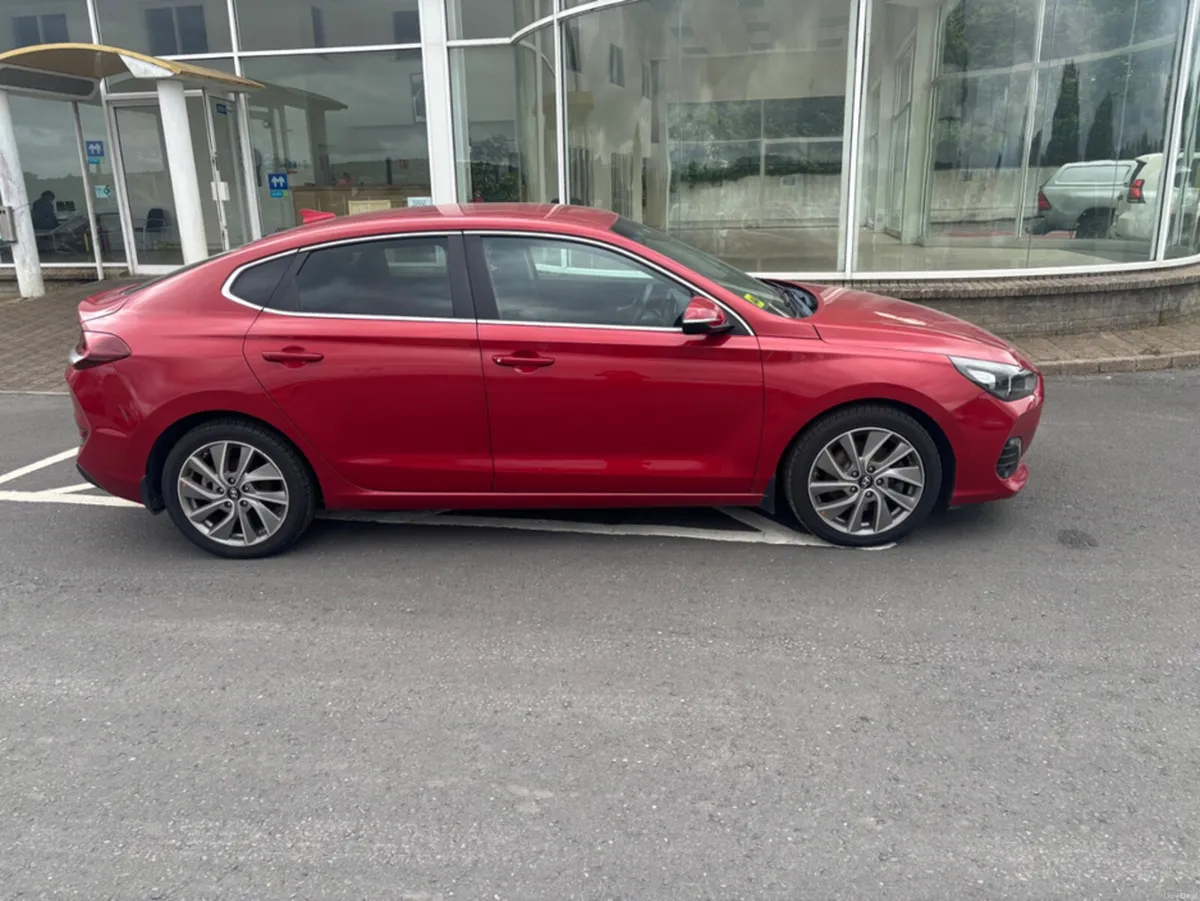 Hyundai i30 I 30 FASTBACK 5DR - Image 1