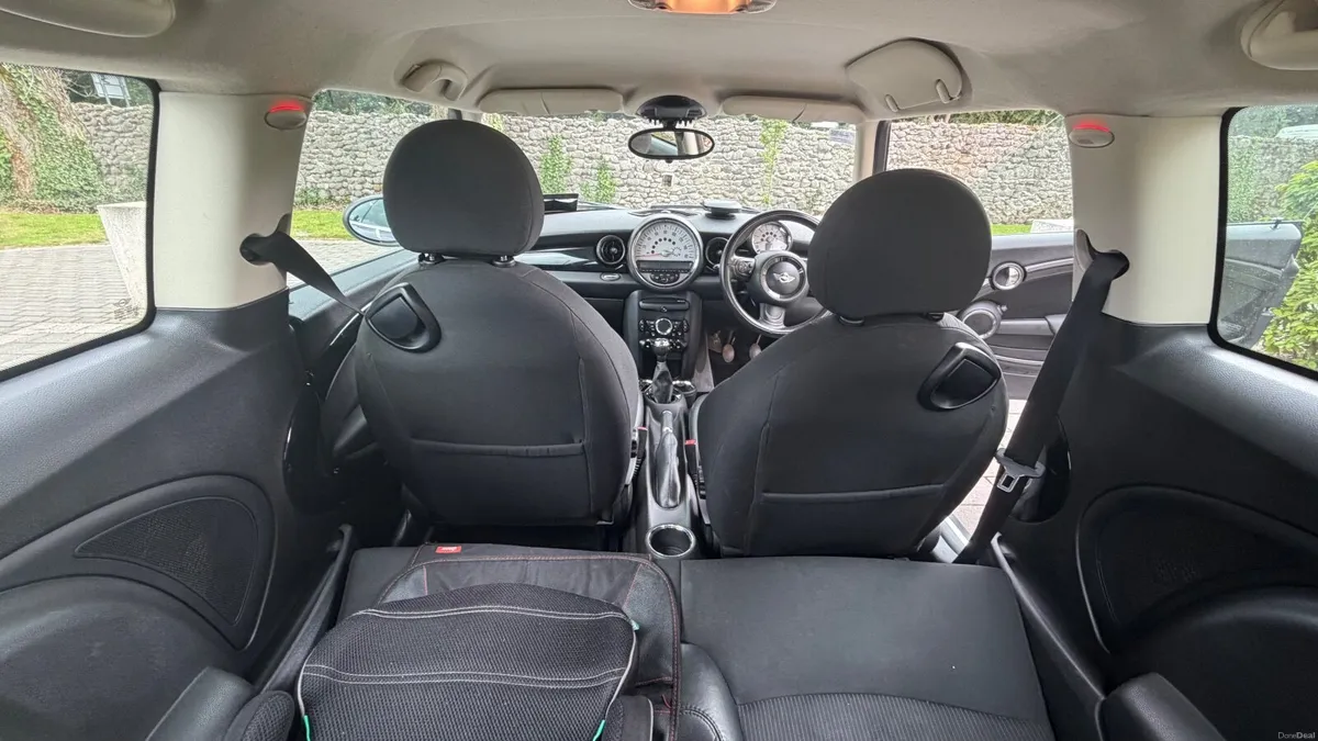 Mini Cooper 1.6 D 3DR - Image 4