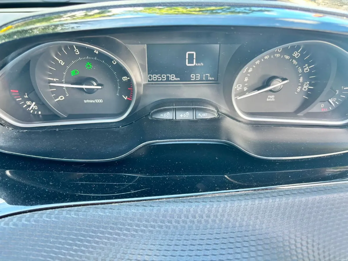 Peugeot 2008 - 2015 - 85.000KM - Image 2