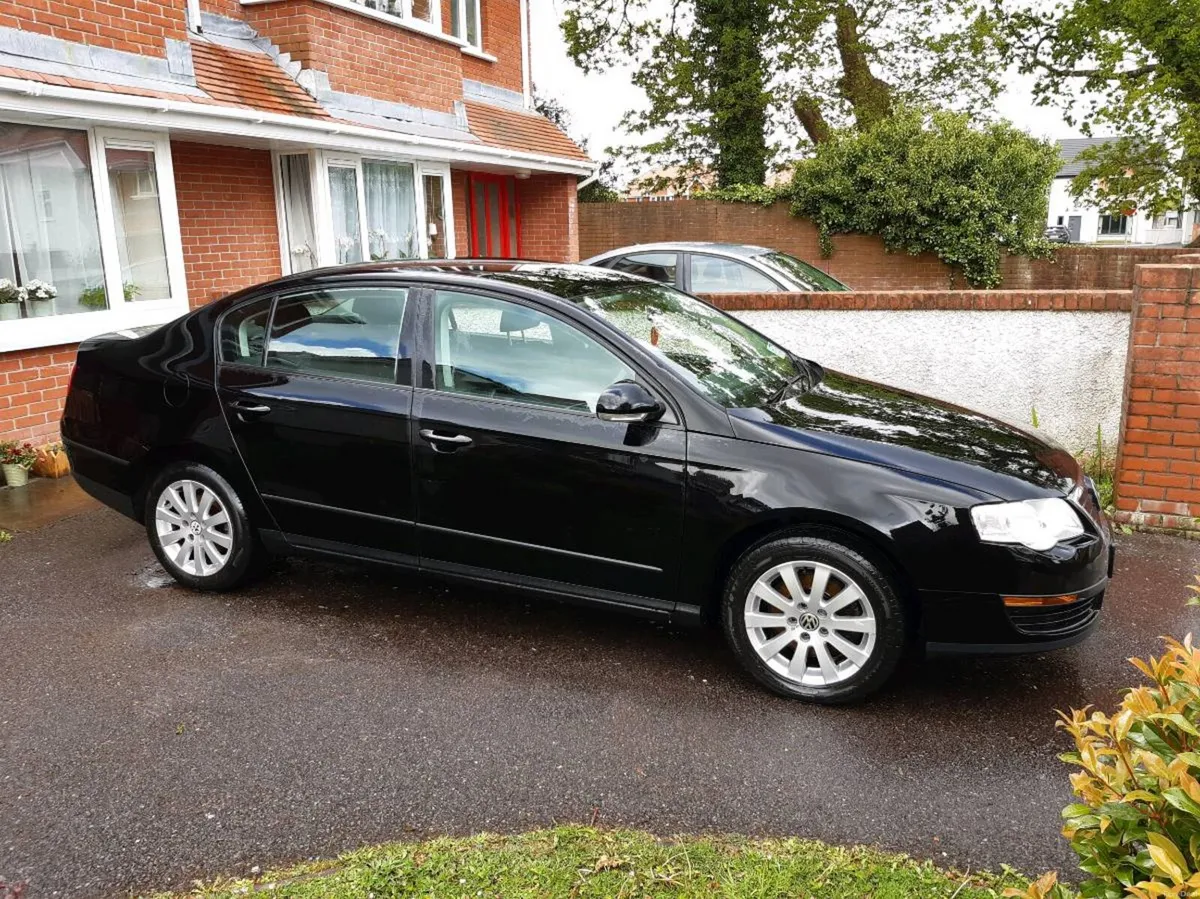 VW Passat B6 1.9 TDI 2008 - Image 1
