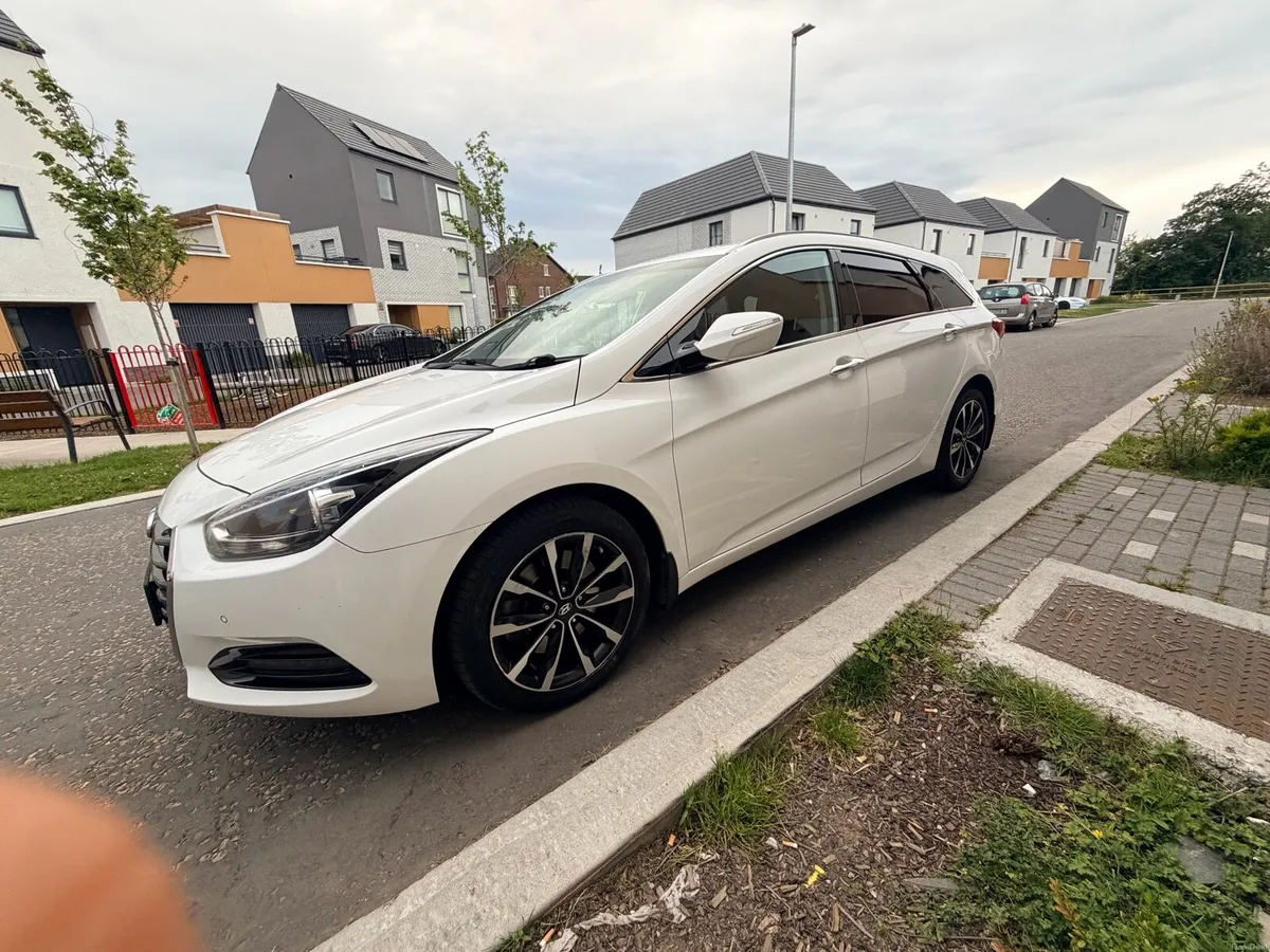 152 i40 Auto |NEW NCT 31/10/2027 | 1 prev owner - Image 6