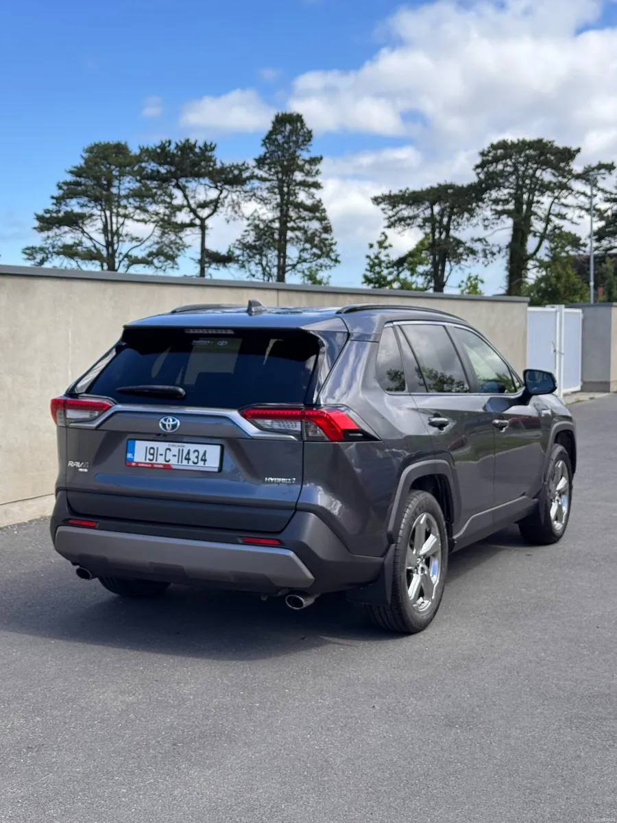 2019 Toyota RAV4 Hybrid SOL 2WD - Image 4