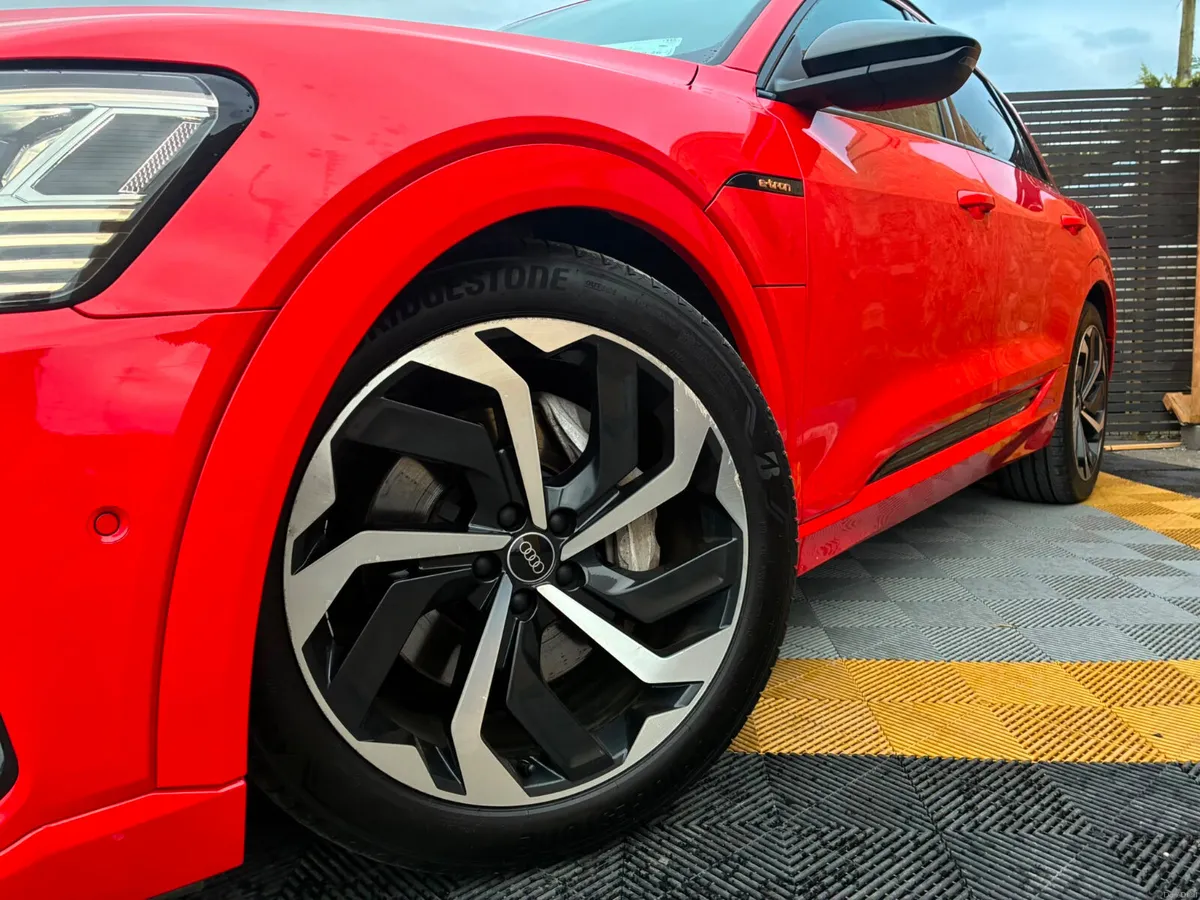 Audi E-Tron Quattro S Line 55 - Image 4