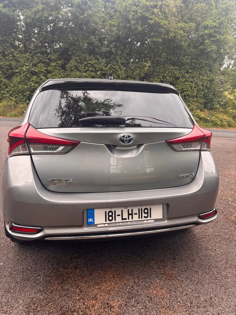 2018 Toyota Auris 1.8 Hybrid Luna Sport Automatic - Image 6