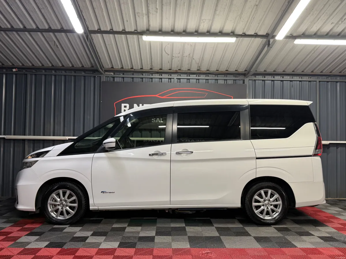 2017 Nissan Serena Automatic 7 Seat - Image 3