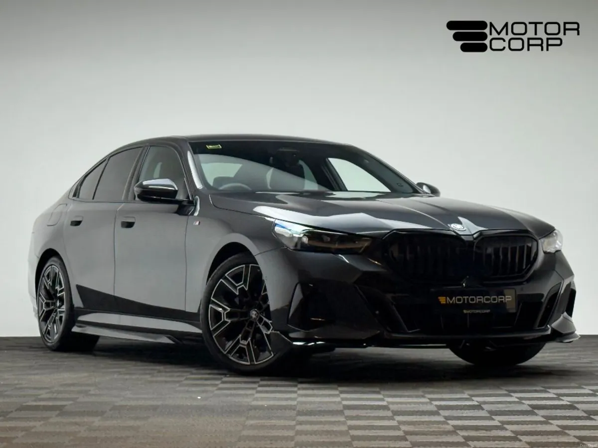 BMW 5-Series 530E M SPORT - Image 1