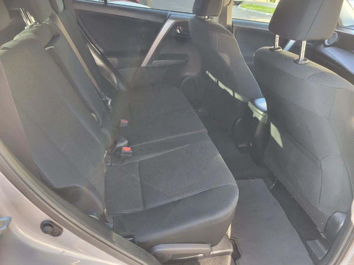 Toyota RAV4 2017 - Image 4