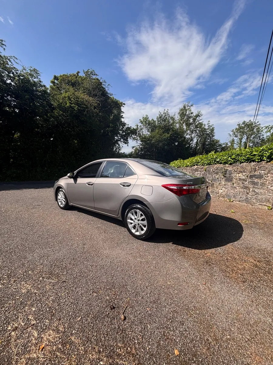 2014 Toyota Corolla Aura 1.4 Diesel - Image 6