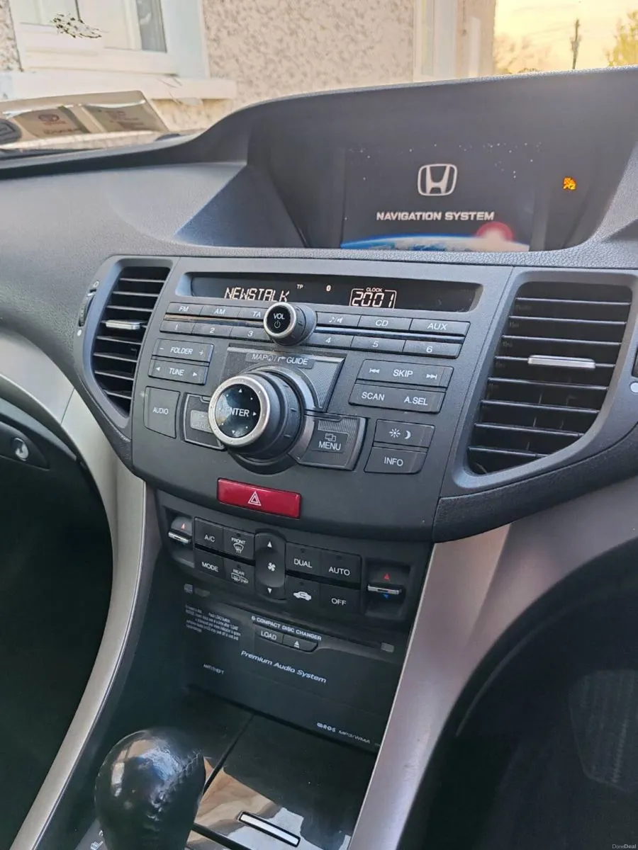 Petrol 2.0 L  Honda Accord - Image 4