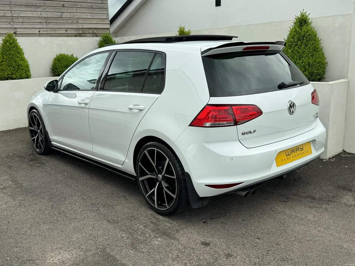 2016 Volkswagen Golf Match 2.0 TDI 150 PanRoof - Image 2