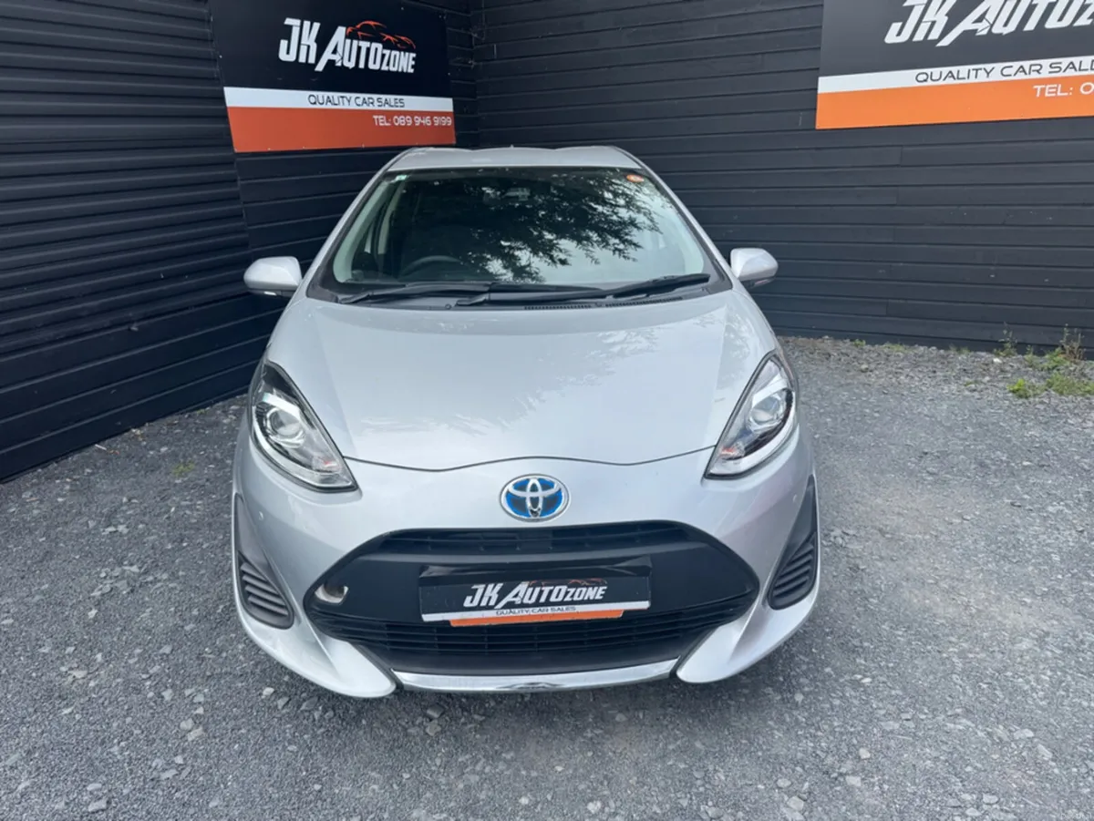 Toyota Aqua 1.5  HYBRID AUTO - Image 2
