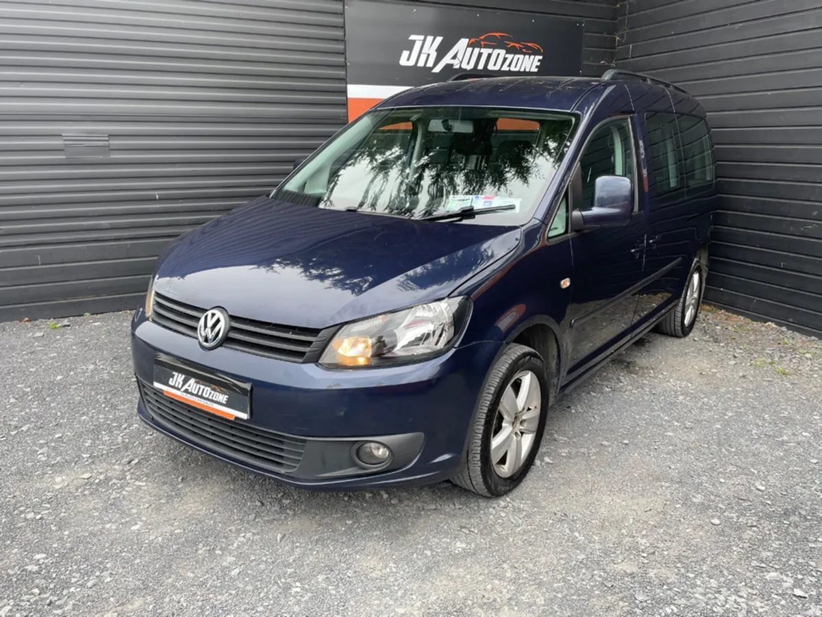 Volkswagen Caddy Maxi Life 1.6 TDI Wheel Chair Ass - Image 3