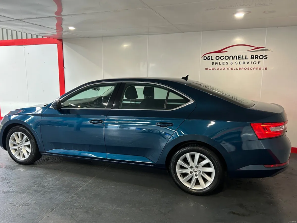 Skoda Superb SE TDI S-A DSG - Image 2
