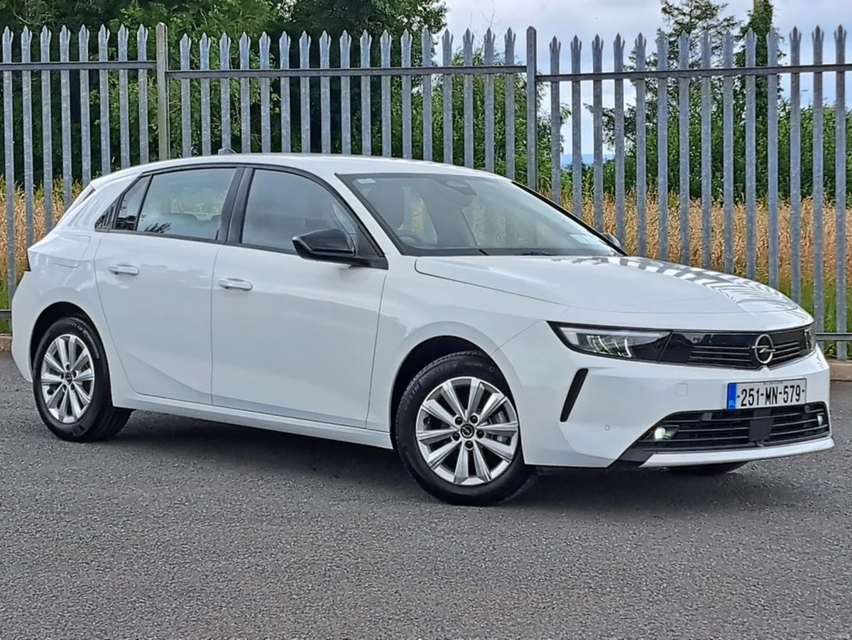 Opel Astra SC 1.2TURBO 110BHP - Image 3