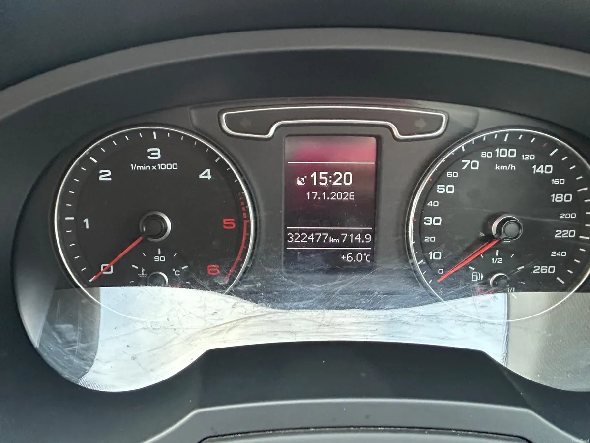 Audi Q3 - Image 6