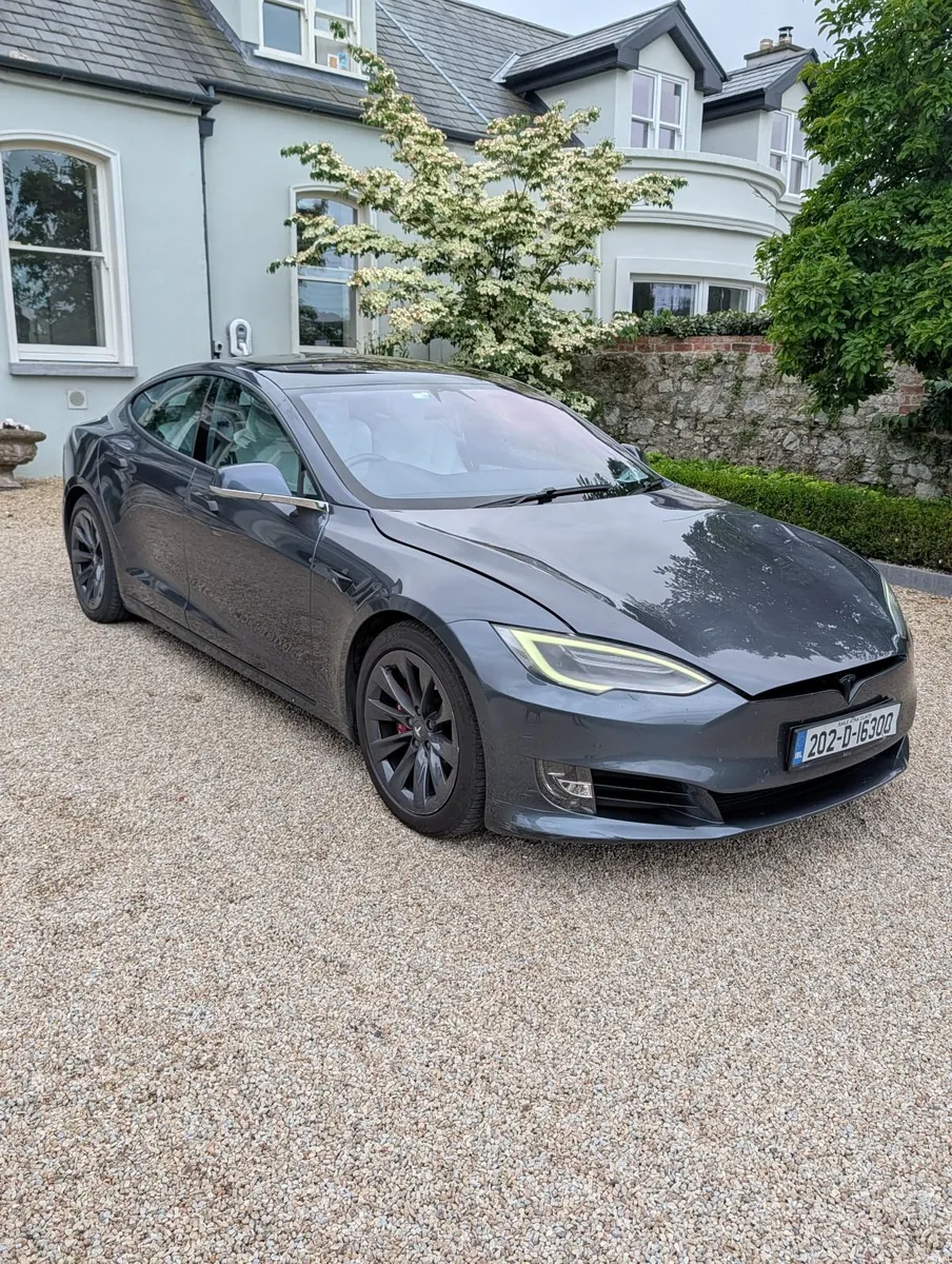 Tesla Model S 2020 - Image 1