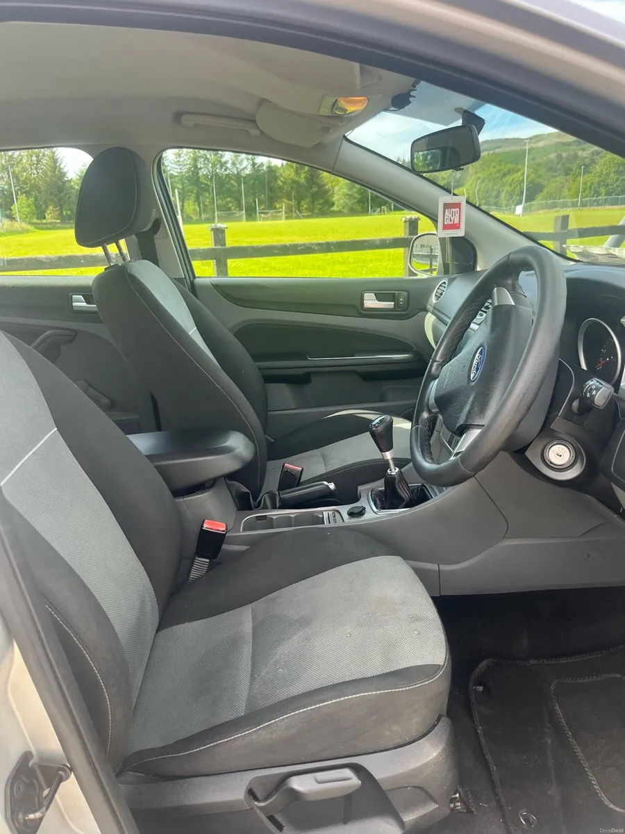 Ford Focus 2010 !Low Mileage! 1.6L NCT 02/2027 - Image 4