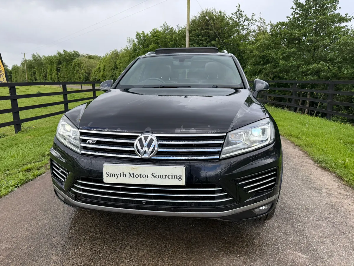 2018 Volkswagen Touareg R-Line 2 Seater***** - Image 5
