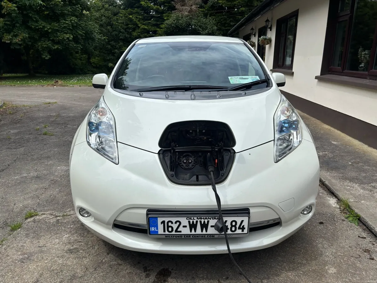 NISSAN LEAF - Image 3
