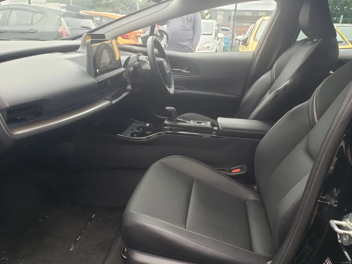 Toyota Prius 2023 - Image 4