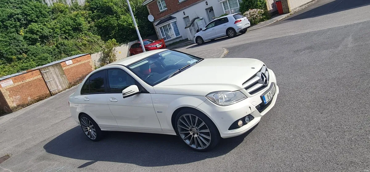 Mercedes c200 - Image 3