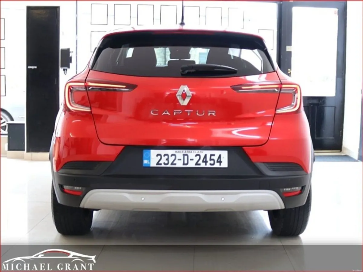 Renault Captur AUTOMATIC 1.3 PETROL TCe 140 EVOLUT - Image 6