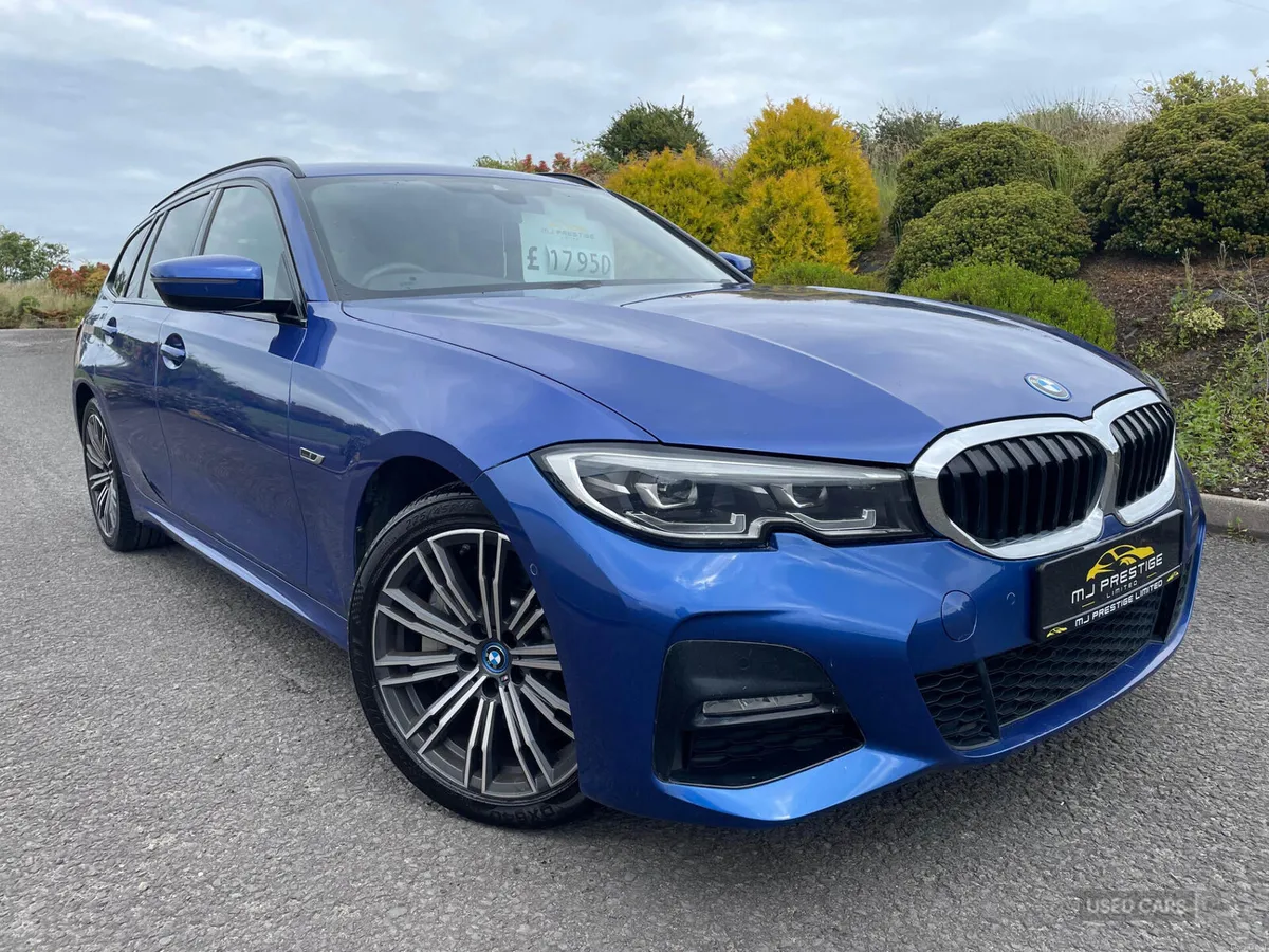 BMW 3-Series TOURING - Image 1