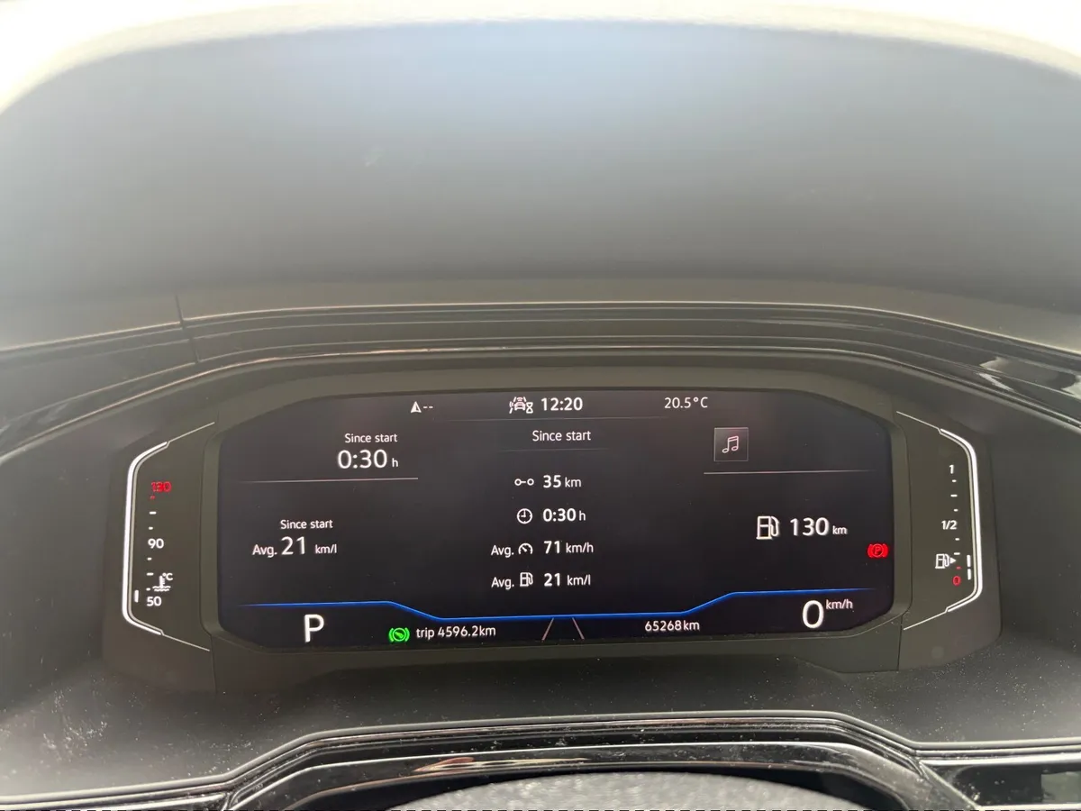 Volkswagen Polo TSI / AUTO / COMFORT LINE - Image 3