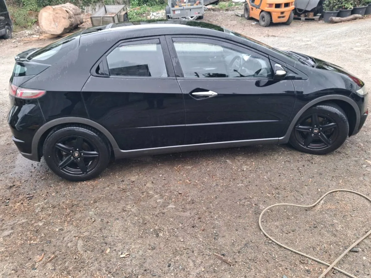Honda civic - Image 1