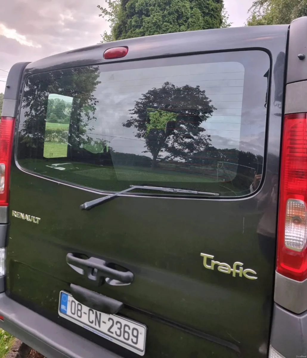 Renault Trafic Passenger - Image 4