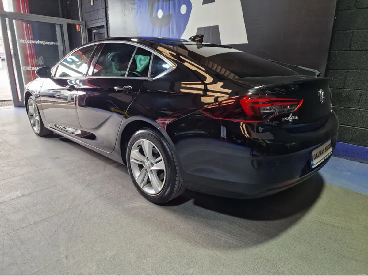 Opel Insignia SRI-NEW TIMING CHAIN **SAT NAV, REVE - Image 6