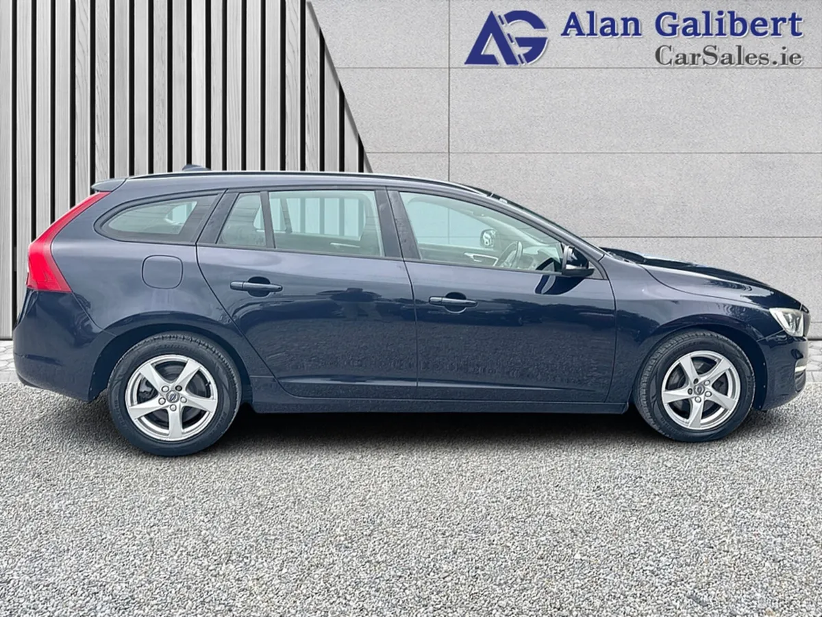 Volvo V60 D2 BUSINESS EDITION - Image 3