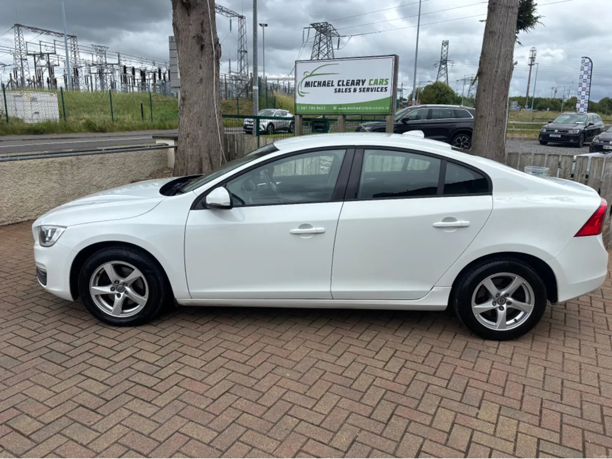 Volvo S60 D2 BUSINESS EDITION 120BHP 4DR 2.0 - Image 2
