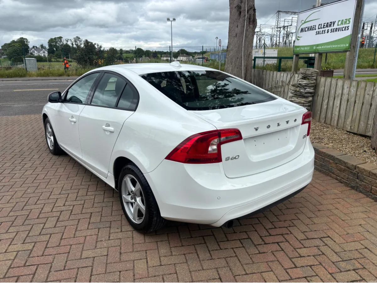 Volvo S60 D2 BUSINESS EDITION 120BHP 4DR 2.0 - Image 3