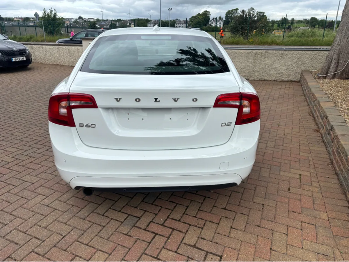 Volvo S60 D2 BUSINESS EDITION 120BHP 4DR 2.0 - Image 4
