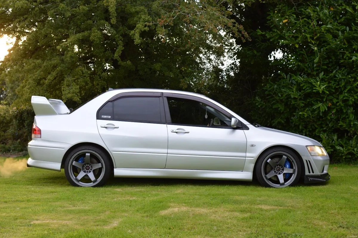 Mitsubishi lancer Evo 7 VII - Image 3