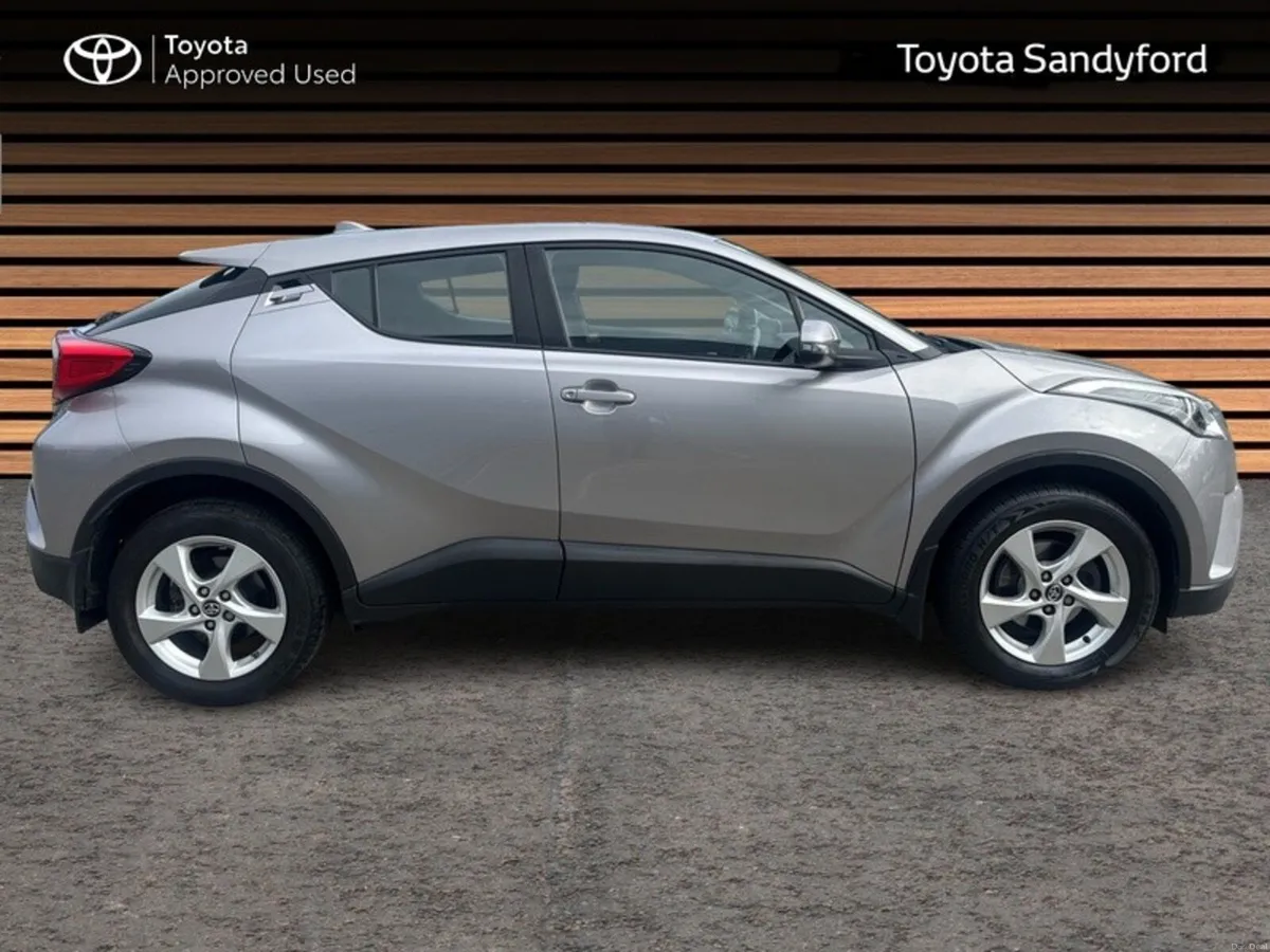Toyota C-HR *IRISH CAR*1.2T LUNA MANUAL // REAR CA - Image 3