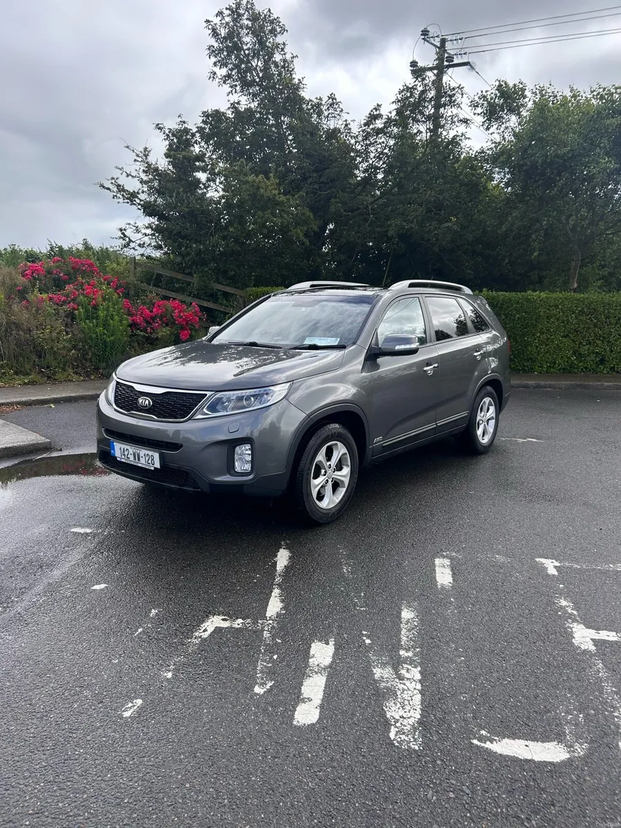 2014 Kia Sorento AWD Platinum 7 seats - Image 1