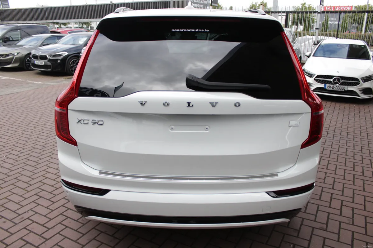 2022 VOLVO XC90 T8 AWD RECHARGE DARK EDITION SUV - Image 5